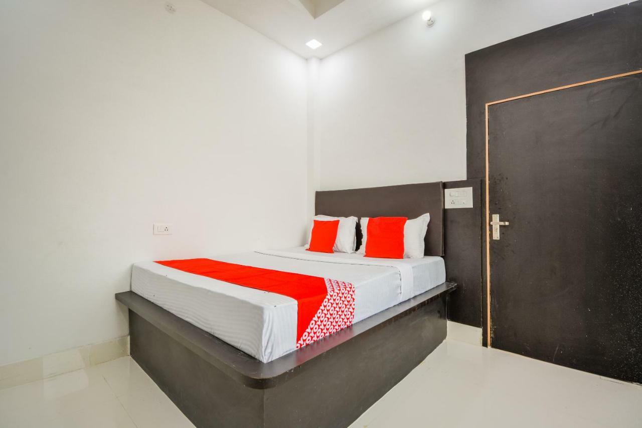 Oyo 43505 Hotel The White House Hisar Ngoại thất bức ảnh