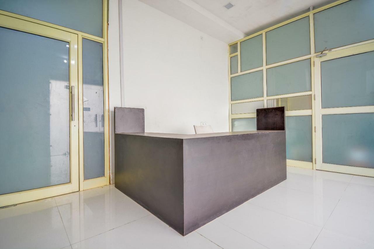 Oyo 43505 Hotel The White House Hisar Ngoại thất bức ảnh