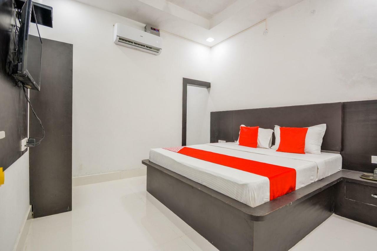 Oyo 43505 Hotel The White House Hisar Ngoại thất bức ảnh